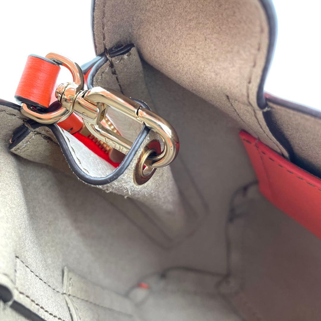 【未使用級】フルラ　2way ジルダ バッグ　ロゴ型押し　レザー　オレンジ