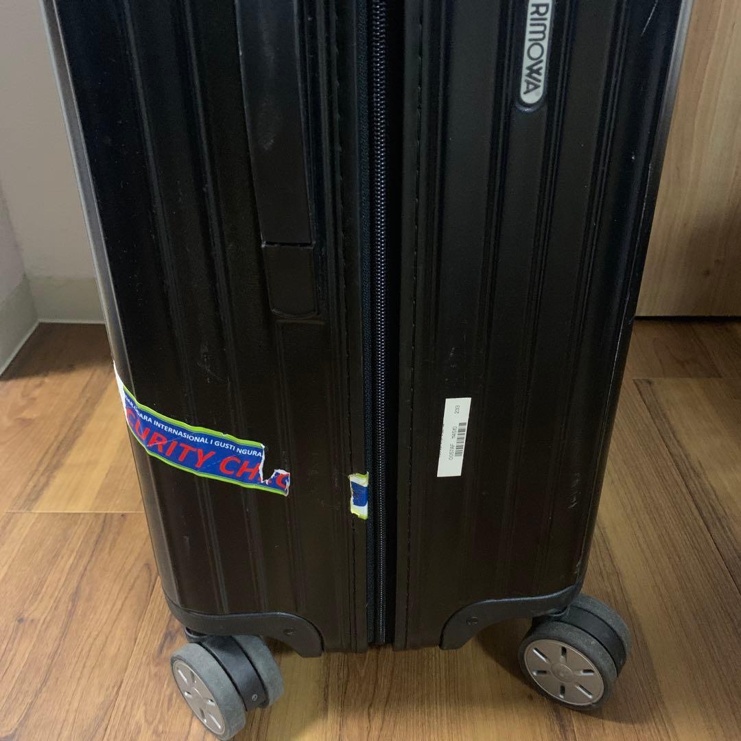リモワ　ブラック ストライプ キャリーケース中古⭐️