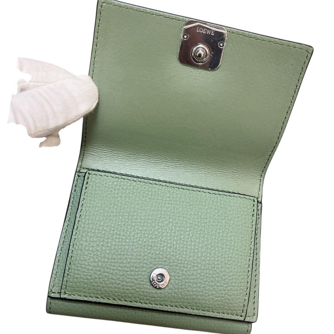 【美品】LOEWE 三つ折財布 トライフォールド ウォレット アナグラム 緑