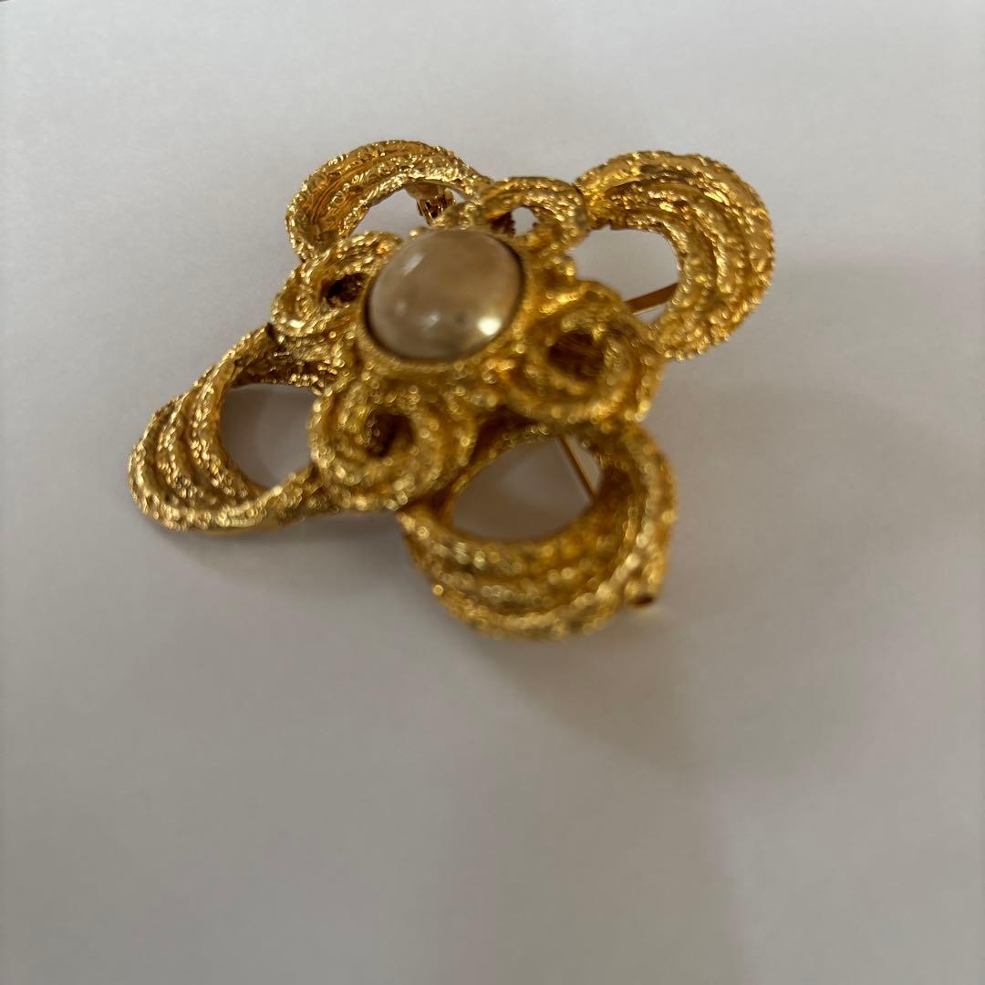 イヴサンローランブローチYves Saint Laurent YSLヴィンテージ