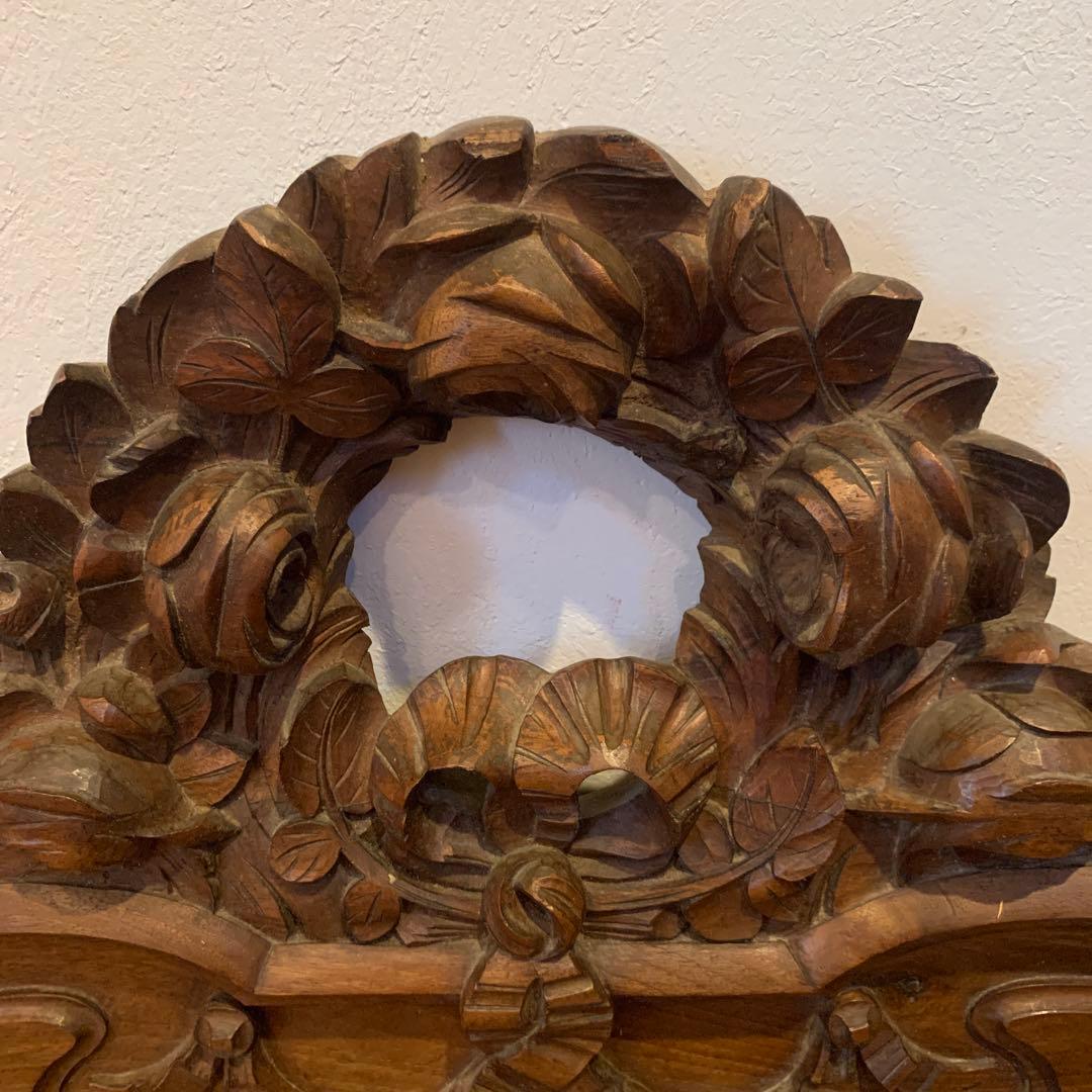 フランスアンティーク　家具装飾　重厚なバラとリボン