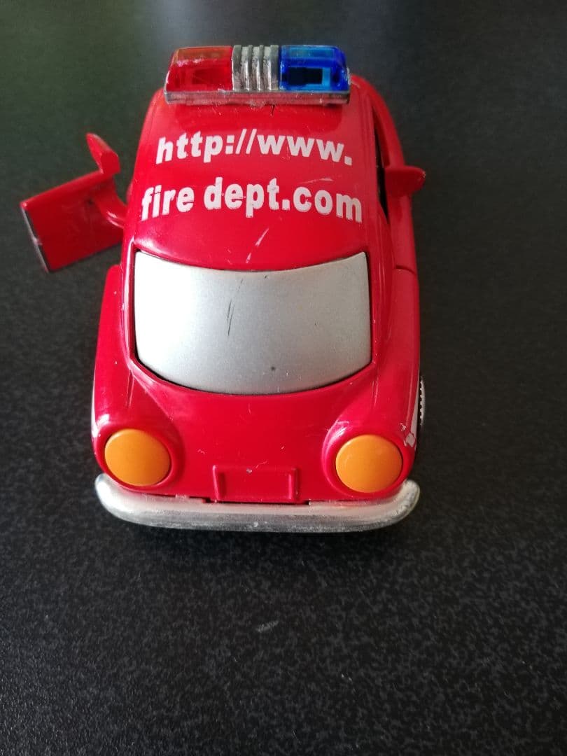2台にしました！ブリキ外国パトカー赤レッド