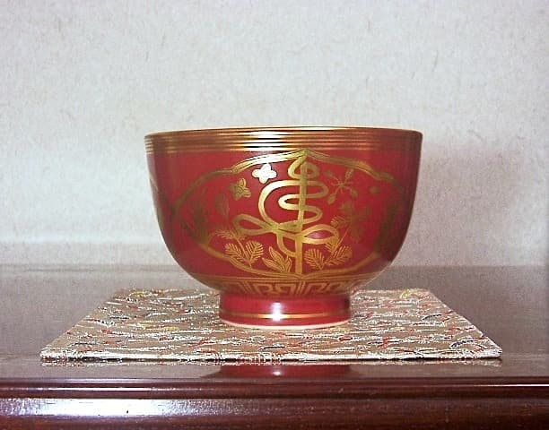 京焼・清水焼　手塚大示窯作　御題金蘭手　大福茶碗　共箱　古物。