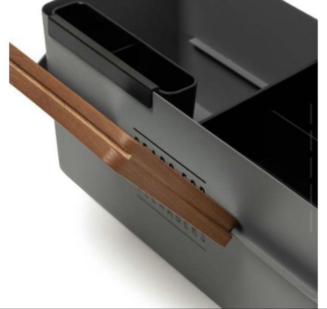 ヒューマンメイド　MAKEUP TOOLBOX