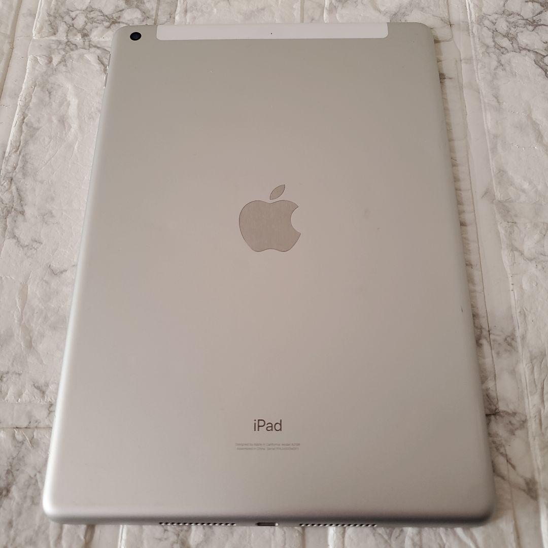 239 iPad 7世代 128GB SIMフリー シルバー