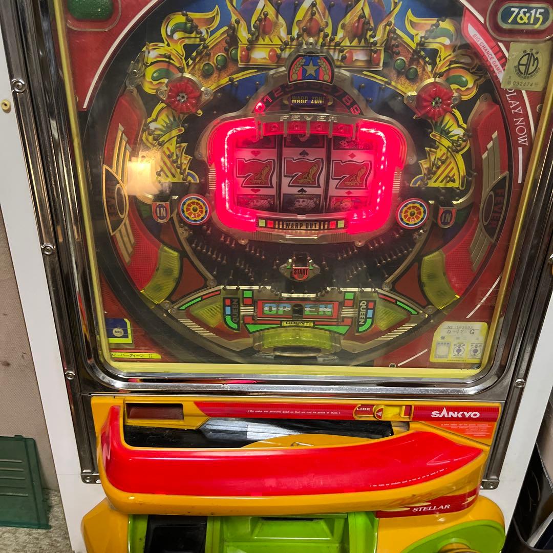 パチンコ実機　フィーバークイーン2 王冠セル