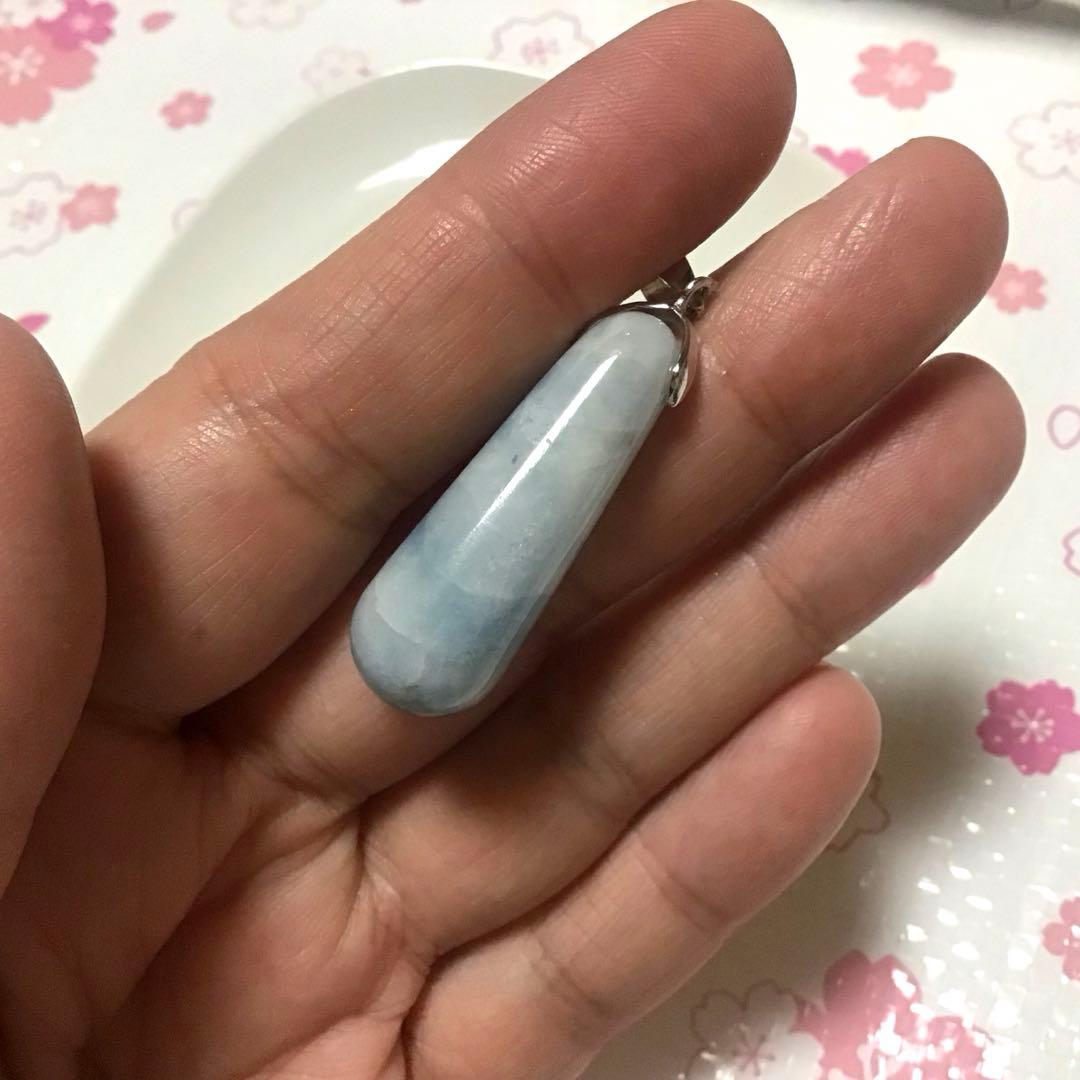 コン沢翡翠　ペンダントトップ　雫型