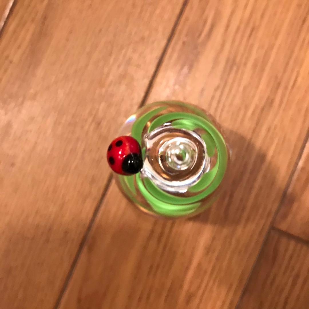 イイノナホ　ペーパーウェイト　ガラス　クローバー　てんとう虫