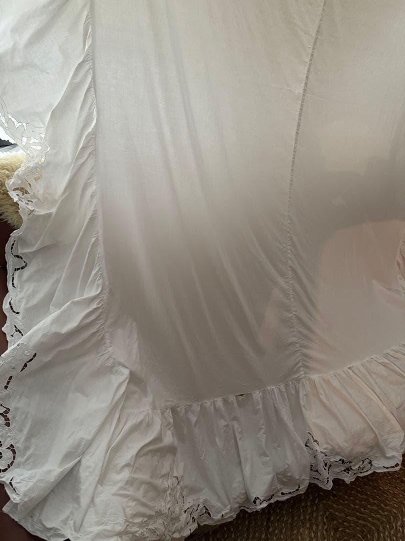 SALE❣️フランスアンティークஐ⋆*フリフリ花柄刺繍のベッドカバー