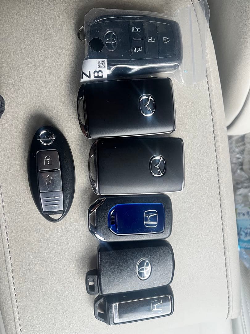 トヨタ ホンダ マツダ　スマートキー　鍵