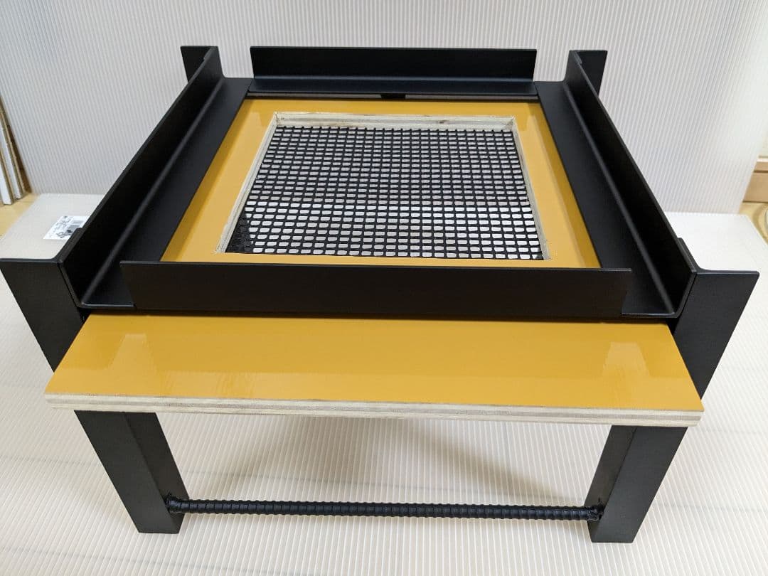 重箱式巣箱台　２台　280ミリ用　ニホンミツバチ　鉄製台