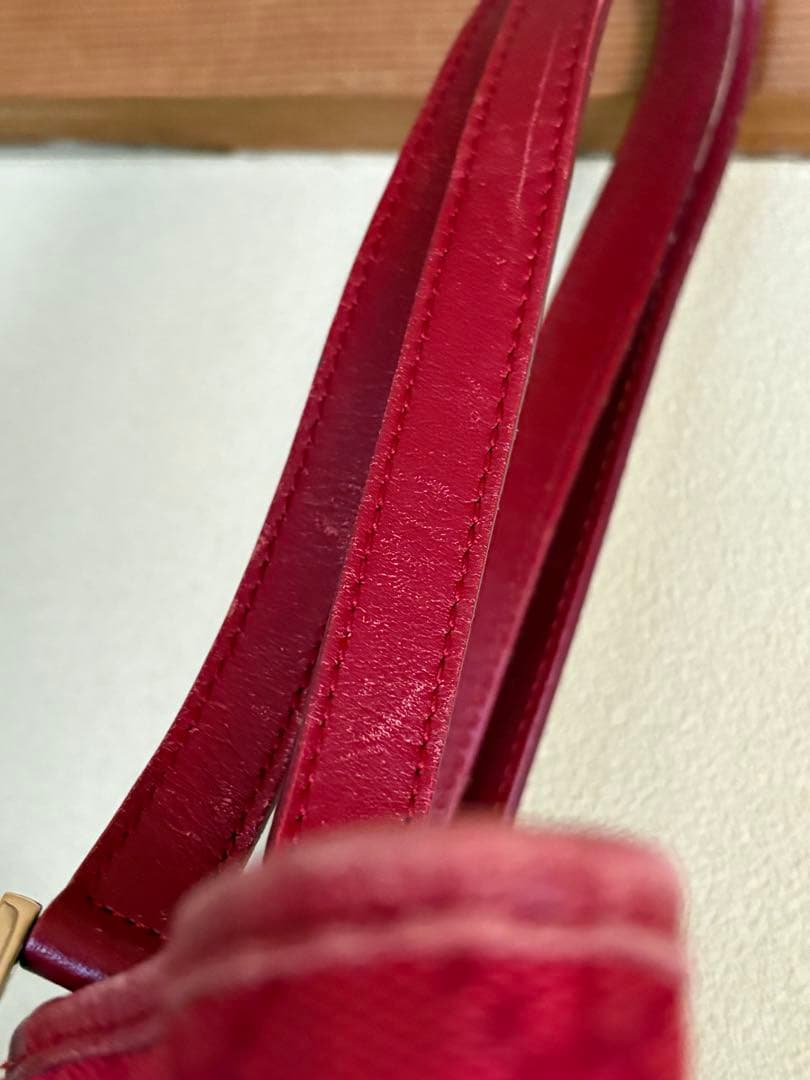 【週末お値下げ】赤GUCCI トートバック　GG柄　キャンバス　バケツ型