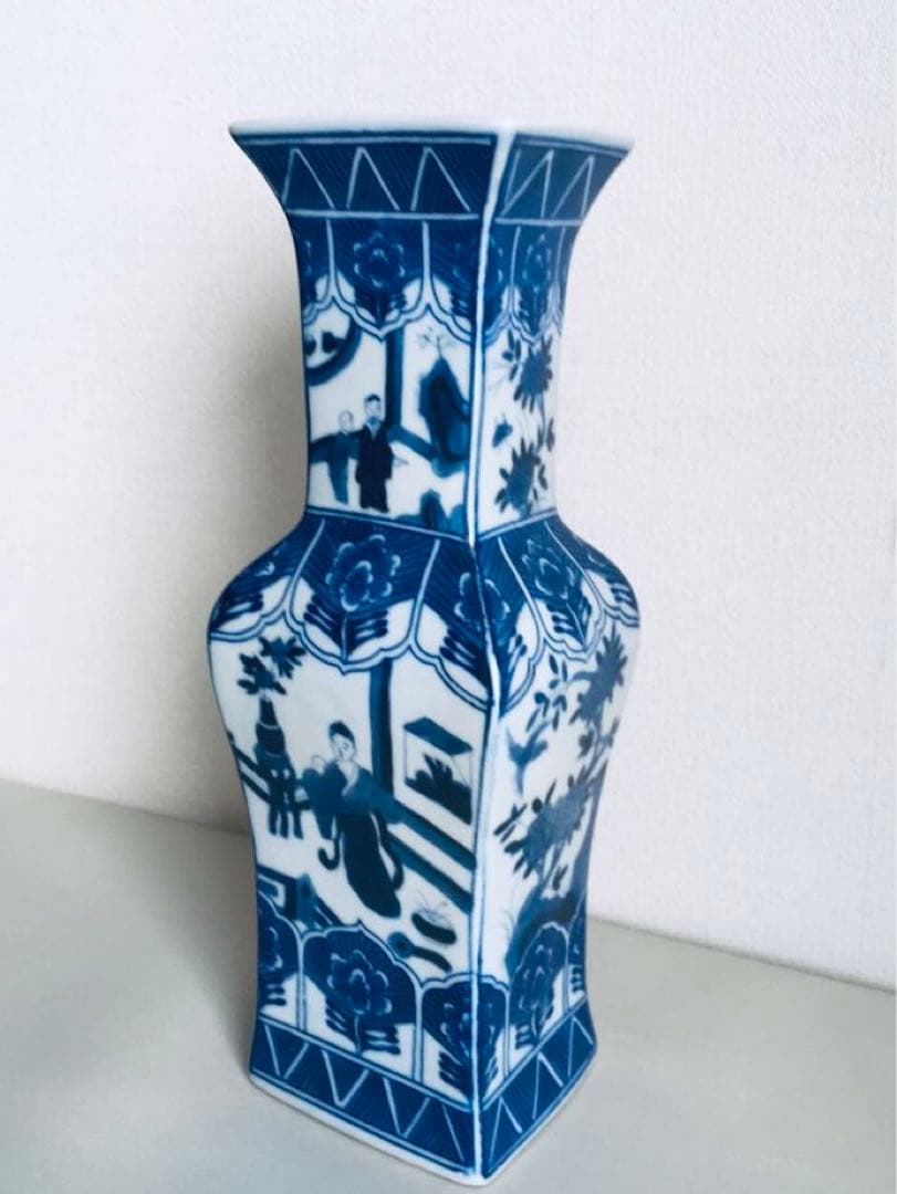 大清康熙青花人物花木鳥蝶図瓶 （底款大清康熙年製）中国古美術 陶磁器