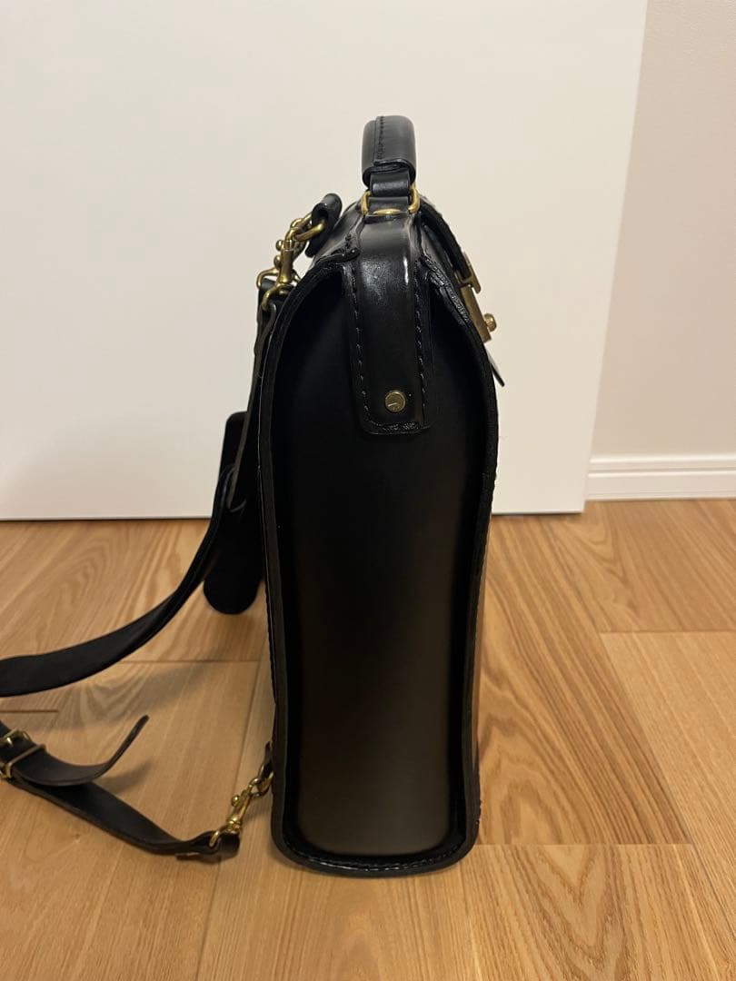 HERZ ダレスリュックM 黒　ビジネスバッグ