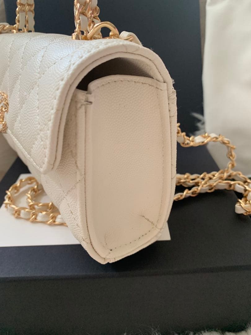 CHANEL〈シャネル〉ノベルティ　ホワイト ショルダーバッグ　ホワイトシャドー