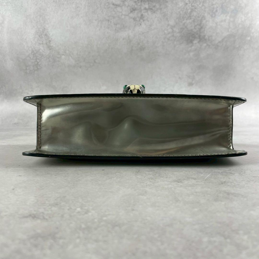 ブルガリ ショルダーバッグ セルペンティ パテントレザー シルバー