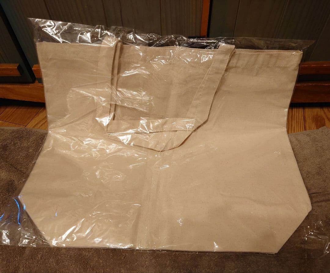 ちいかわ × サンリオキャラクターズ 大きめトートバッグ ふりむき 未開封