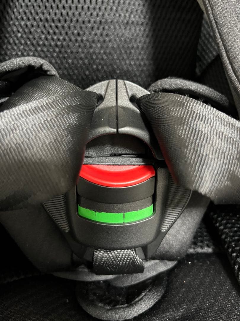 エールべべ　クルット4i プレミアム　チャイルドシート