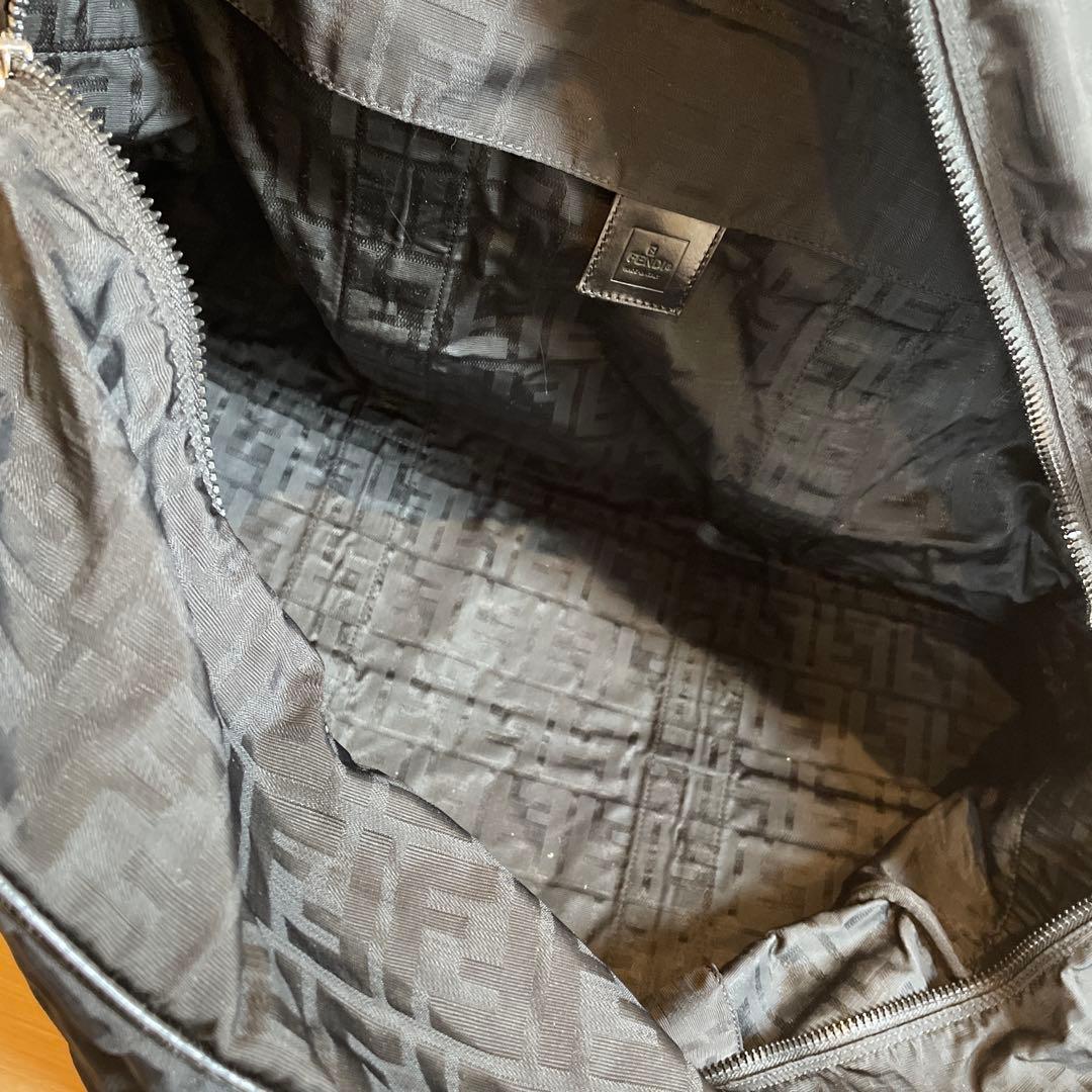 FENDI フェンディ　ボストンバッグ　 ズッカ柄 ブラック　黒