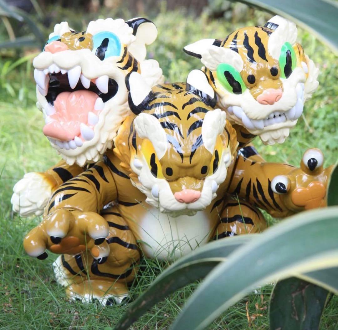 GRAPE BRAIN × STRANGECAT TOYS 三面猛虎 コショウ