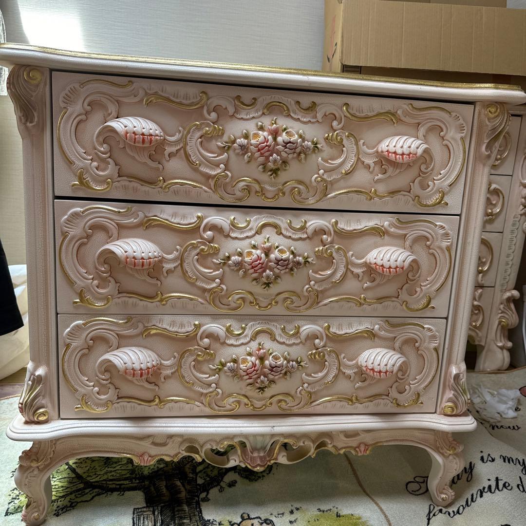 ロココ調　3段チェスト　山崎ページ