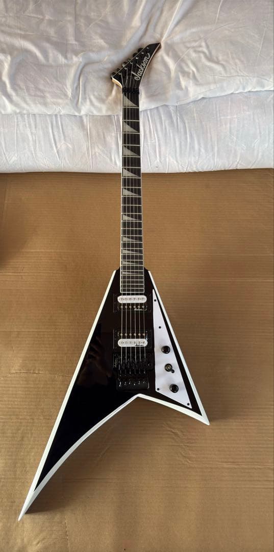 JACKSON JS32 Rhoads ランディv エレキギター