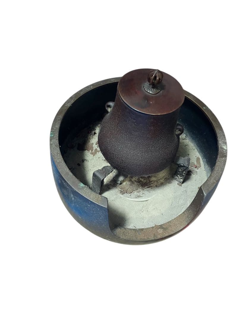 【本格茶道具】唐銅風炉 小釜 五徳 灰付き 3点セット 茶道具 置物 骨董