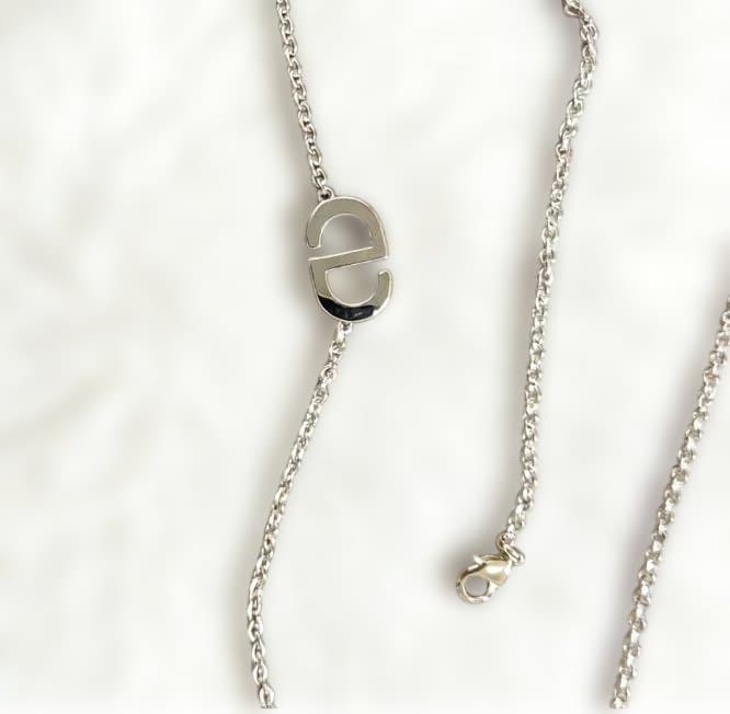 DIOR★ロゴ ネックレス シルバー