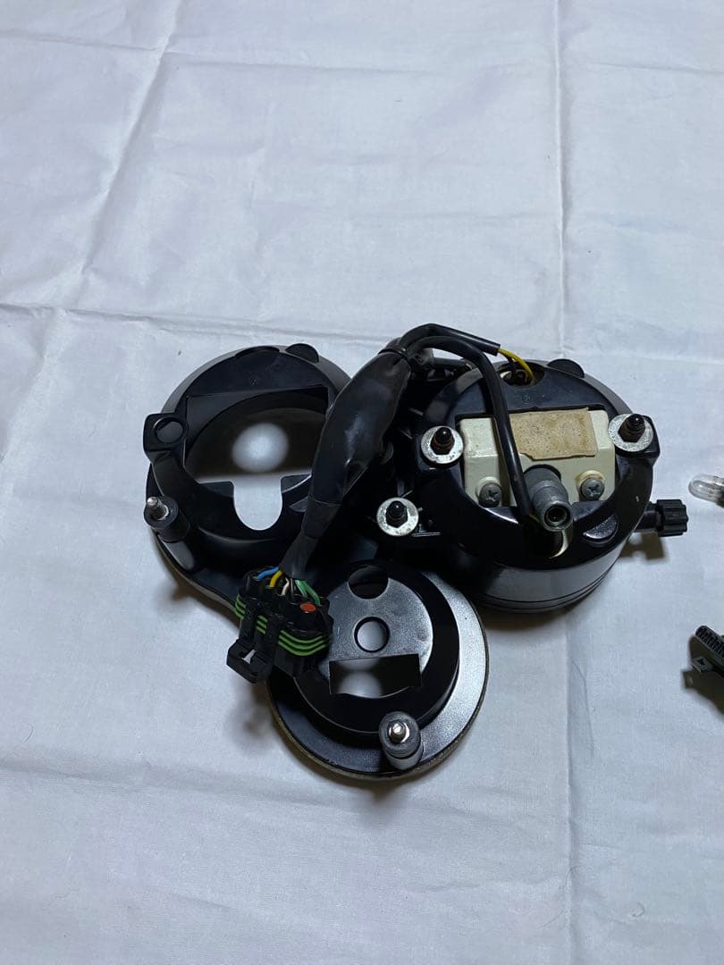 ドゥカティ 748、916、996系 純正スピードメーター、メーターケース　良品