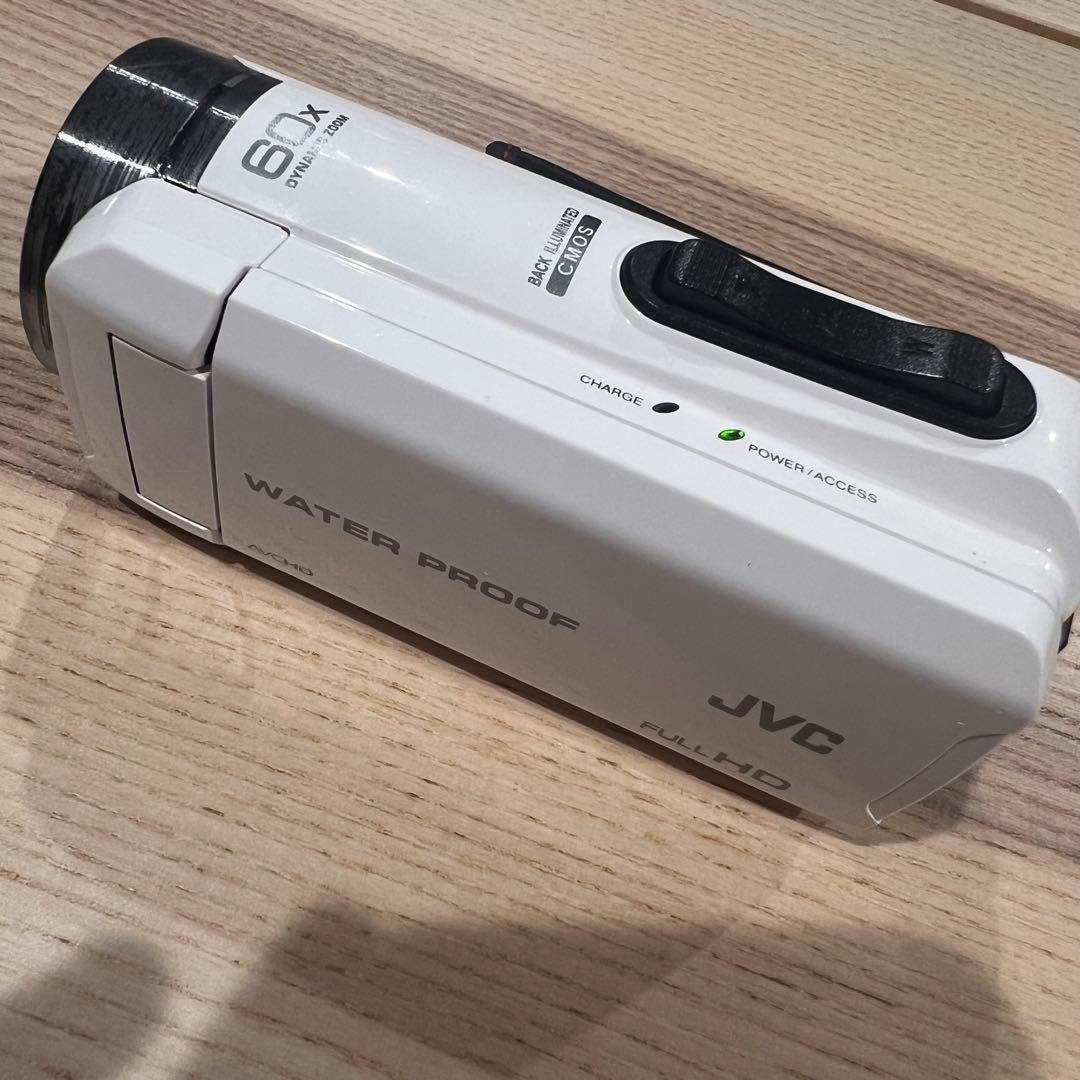 エブリオJVC 防水 ビデオカメラ 60倍ズーム　GZ-R70-W 動作確認済