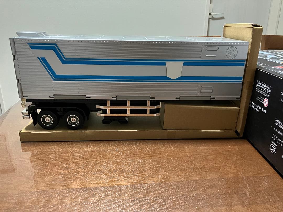 トランスフォーマー オプティマスプライム WEIJIANG