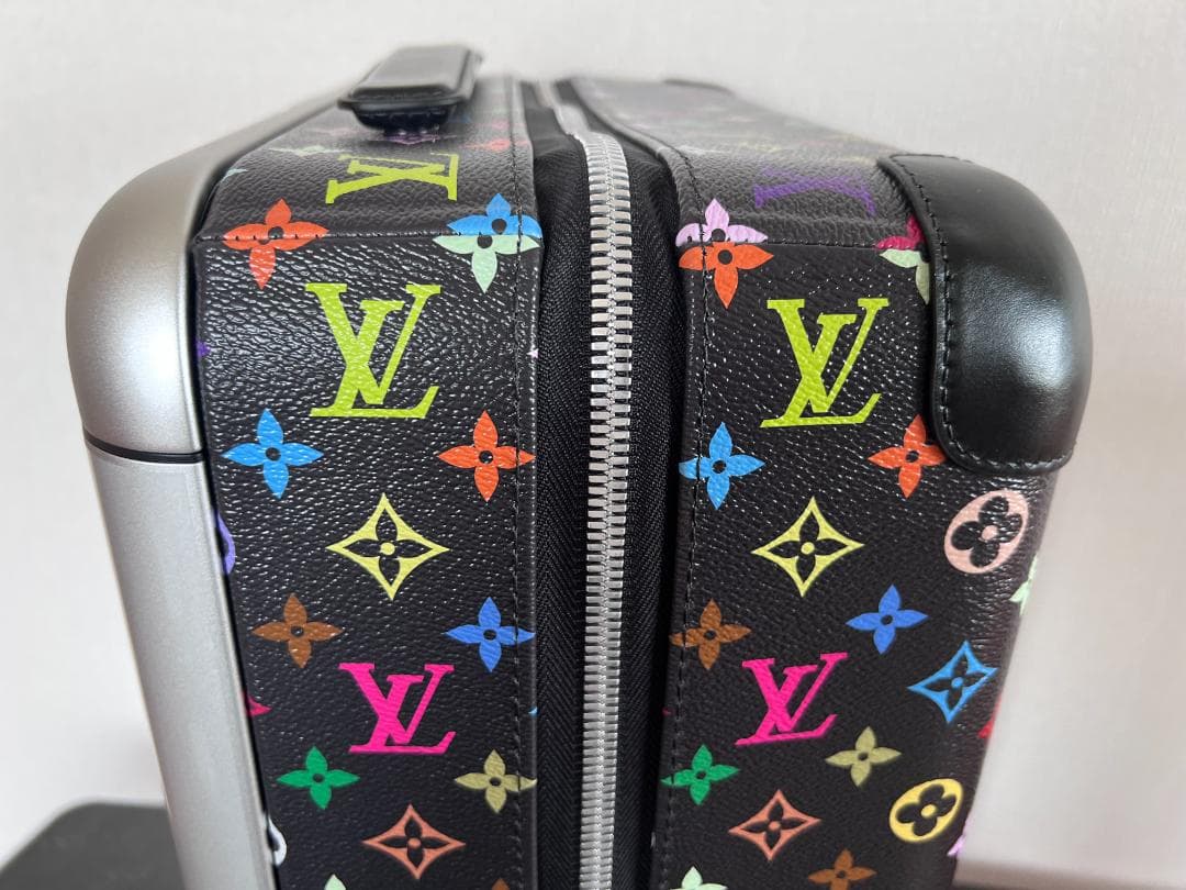 【新品・定価以下】ルイヴィトンTMスーツケース ホライゾン　マルチカラーブラック