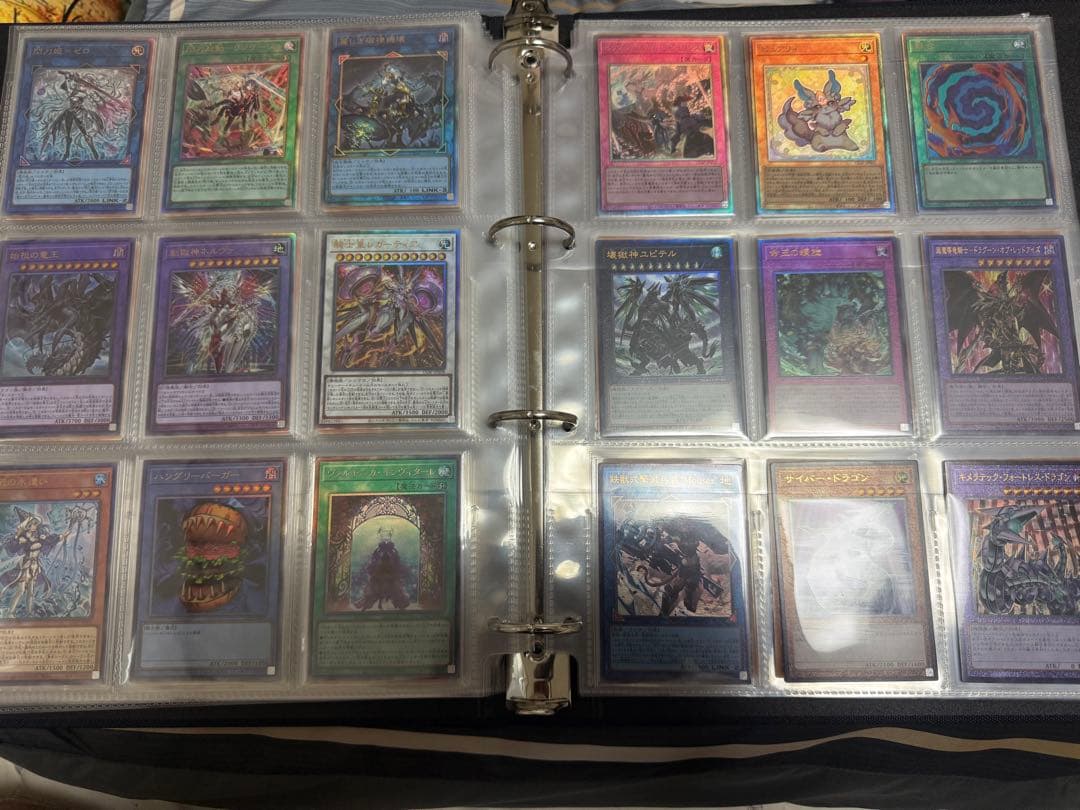 遊戯王新規レリーフ202枚コレクターズ2ホロ20枚セット 白の物語バイ