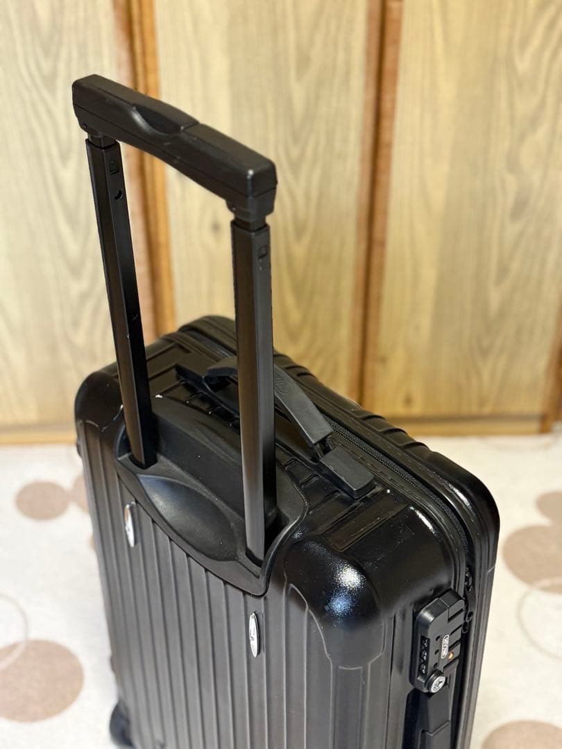 大特価　傷あり　RIMOWA ブラック キャリーケース　機内持ち込みサイズ