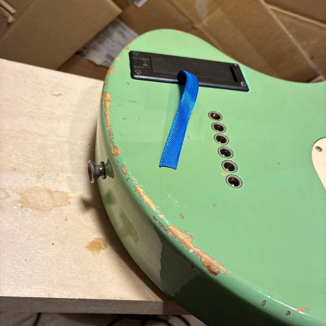 スピーカー内蔵エレキギター グリーン