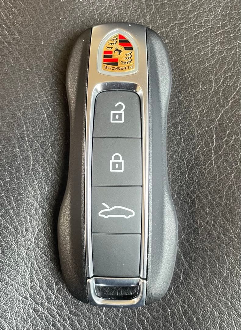 PORSCHE ポルシェ純正 911•992•カレラ スマートキー 3つボタン