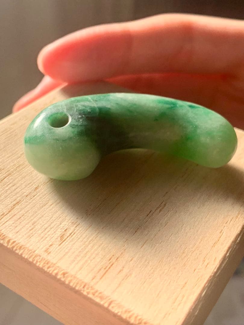 古墳期　出土　糸魚川超ろんかん翡翠勾玉　縄文　弥生　石器　大珠　根付　土器　化石