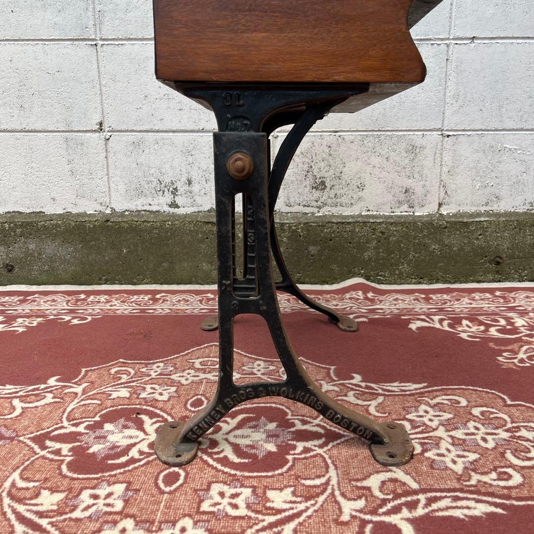 USA製 ビンテージ品◾️鉄脚アイアンレッグ×木製天板 スクールデスク 机