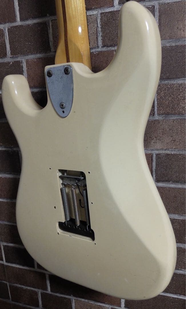 ノーブランド　ストラトタイプエレキギター