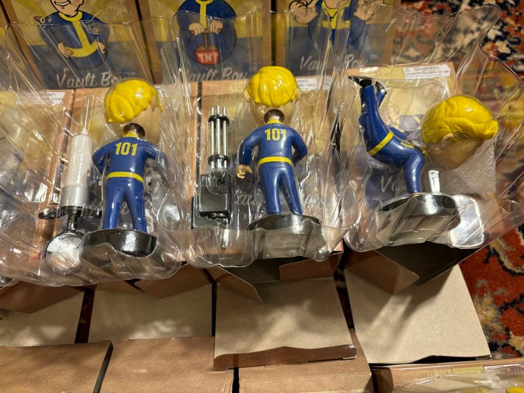 A*o様 正規品 全28種fallout ヴォルトボーイ ボブルヘッド フィギュ