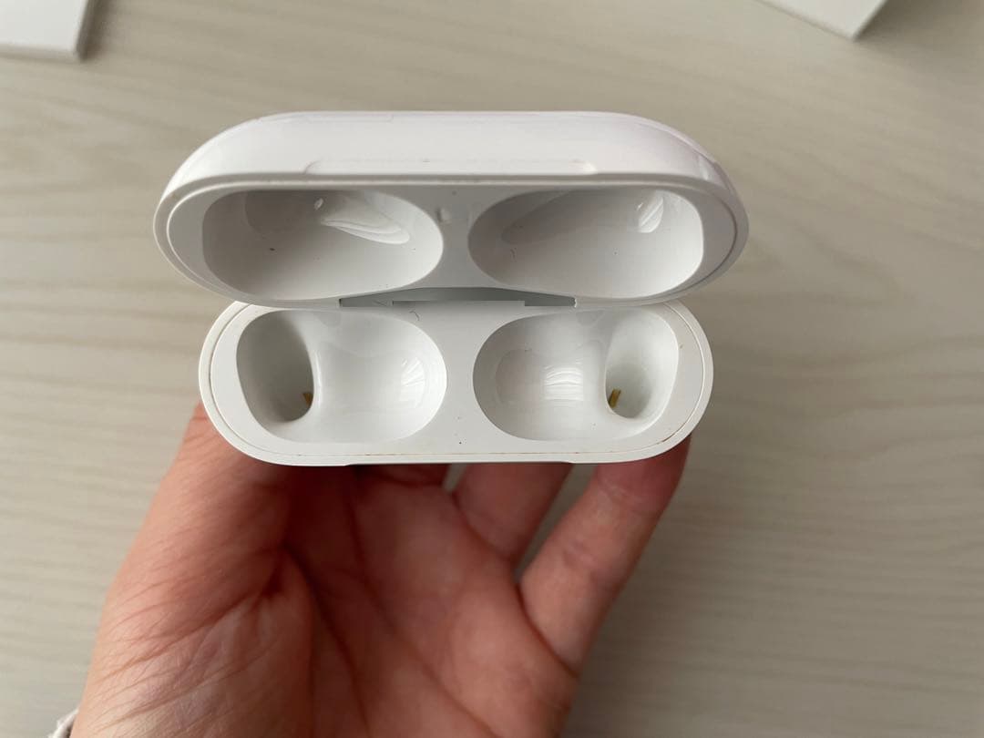 AirPods ケースのみ