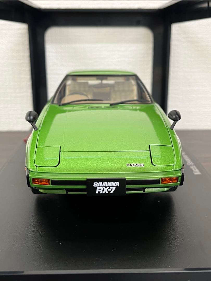 オートアート1/18マツダ サバンナRX-7 (SA) グリーン
