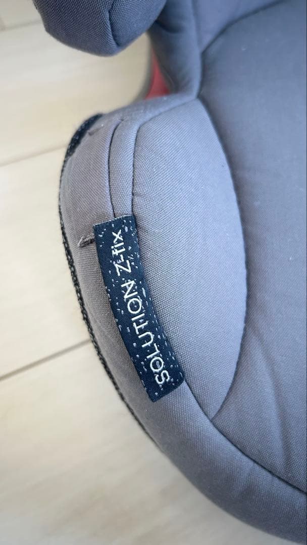 Cybex Solution Z i-FIX ジュニアシート　サイベックス