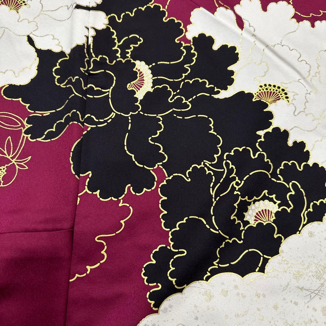 深紅 牡丹 金×黒×白 振袖