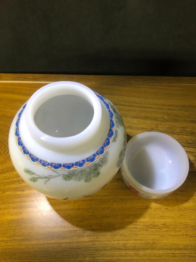 中国有名ブランド　古月軒の、 乾隆ガラス蓋物