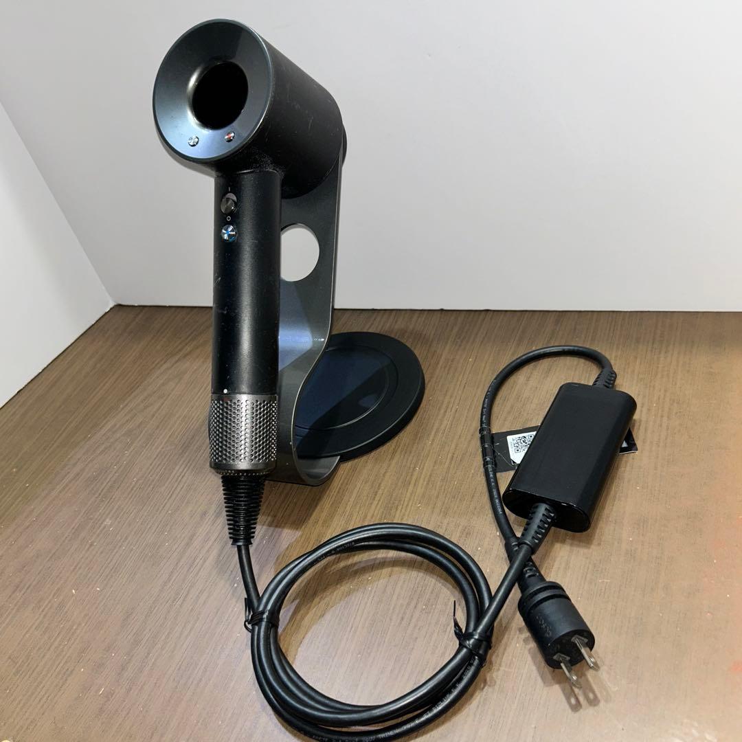 人気ブラック　動作良好　メンテ済み　ダイソン　dyson HD03 スタンド付