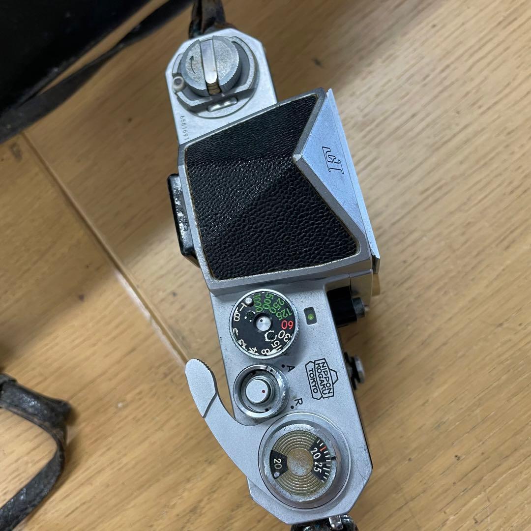 Nikon F アイレベル シルバー ボディ フィルムカメラ 658万番台