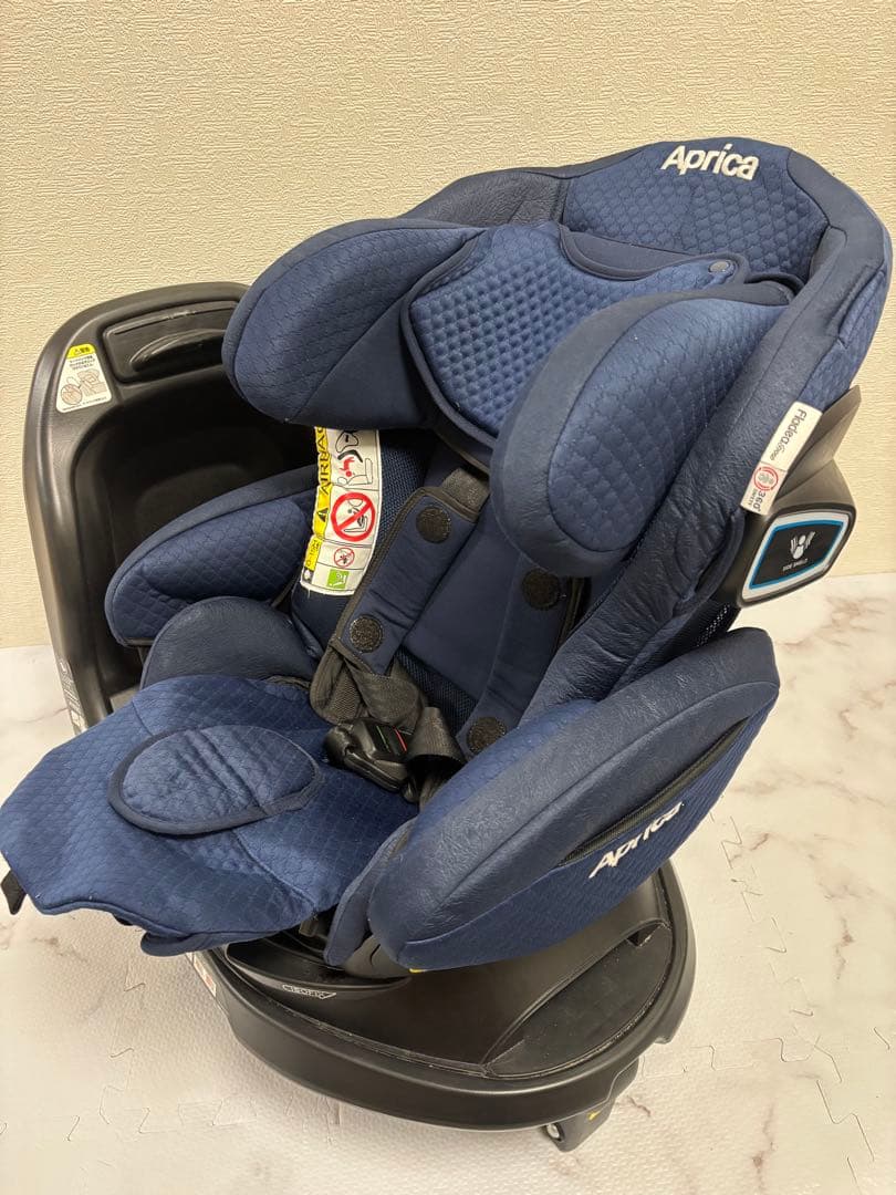 美品アップリカ フラディアグロウ isofix プレミアム360°セーフティ