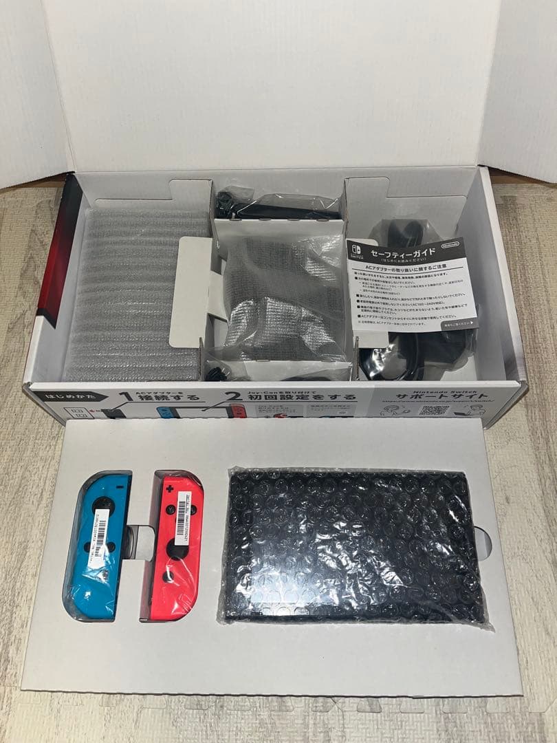 Nintendo Switch ジョイコン2セット　ケース付き