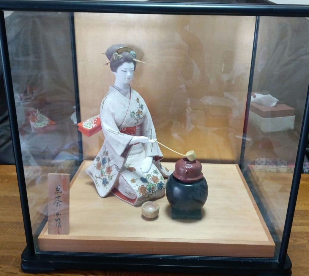 【伝統工芸品】博多人形　点茶　吉武國明氏作　ガラスケース付き　日本人形